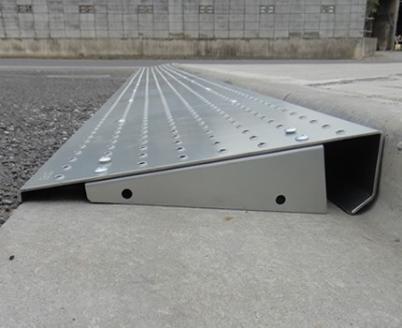 セミオーダー【ストレート】「カースロープ」【横幅300mm、奥行1000mm、高さ50～300mm】	