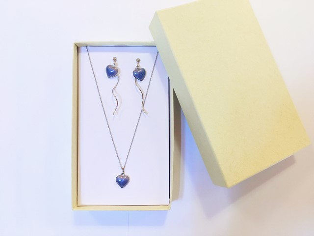 七宝焼アクセサリー2点セット(ネックレス、イヤリング)