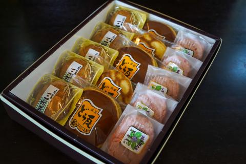 マイシー丸富謹製 和菓子・洋菓子詰め合わせセット（どら焼き・ダックワーズ・クッキーまんじゅう）　H149-011