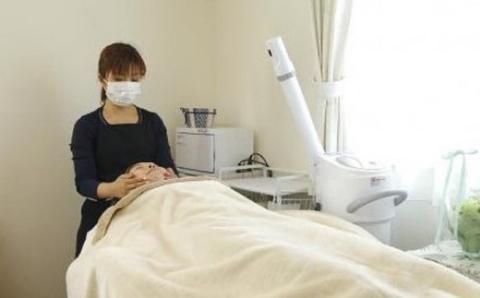 フェイシャルトリートメント６０分　利用券（１名様３回分）エステ フェイシャル リラクゼーション 肌ケア マッサージ 癒し サロン プライベート　H178-006