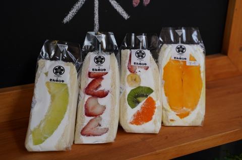 八百屋が営むフルーツカフェで使える食事券3,000円分（500円×6枚綴り）　H151-008