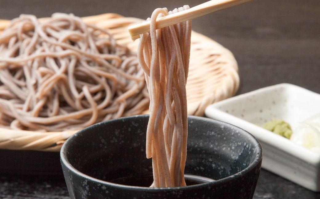 【12月24日受付分まで年内発送】おいしいそばつゆ大賞2023第1位 グランプリ獲得！七福醸造が本気で挑戦した辛口そばつゆ 日本のつゆ300ml 6本セット 大容量 つゆ ? そば 蕎麦 そうめん ざるそば かつお節 しょうゆ 出汁 だし 年越し たっぷり H001-098