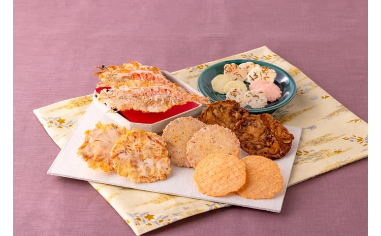 ワンランク上の海鮮煎餅詰合せ「潮の香10袋(9種)」 　海老 えびせん 海老姿焼き 贈り物 ギフト お歳暮 せんべい おつまみ 海鮮 乾物 和菓子 醤油味 お菓子 おやつ 煎餅 梅 わさび 小分け 海鮮せんべい えびせん家族 人気 H011-138