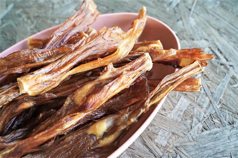 【獣医師手作り】無添加 ペット用 アキレスくんせい (小サイズ) 計150g　ジャーキー ストレス解消 歯磨き効果 燻製 犬 猫 やみつき おやつ ご褒美 馬肉アキレスを使用 H191-001