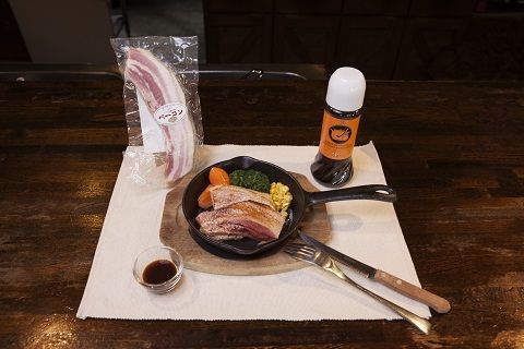 期間限定  ドレッシング1本付き 厳選三河豚のハム＆ソーセージスペシャルセット H094-032