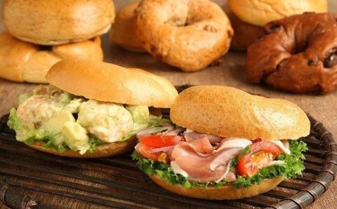 わっぱ堂 ふわもち ベーグル セット 詰め合わせ 8種 バラエティー 豊富 いちじく 抹茶 ブルーベリー チーズ ベーコン 国産 小麦 自家製 厳選 個包装 保存 便利 パン 食品 朝食 おやつ お取り寄せ グルメ 愛知県 碧南市 送料無料 H049-036