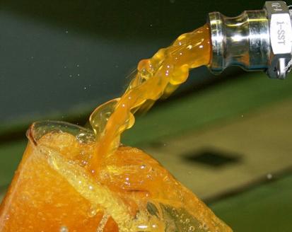 【12月24日受付分まで年内発送】七福醸造の有機白しょうゆ2本セット 厳選素材 万能 調味料 白醤油 セット レシピ冊子付き 有機大豆 有機小麦 醤油 しょうゆ 旨味 和食 煮物 卵料理 お吸い物 麺類 炒めもの 揚げ物 料理 ヴィーガン ビーガン vegan 認証 H001-074