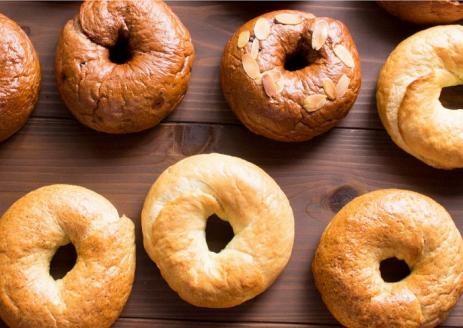 愛知県産 パン用 小麦粉 ゆめあかり 2.5kg × 4袋 計 10kg 3回 国産 強力粉 ブランド 小麦 強力系小麦粉 ふわふわ もっちり 甘味 チャック付き パン ホームベーカリー ベーグル 食パン お取り寄せ 愛知県 碧南市 送料無料 H008-253