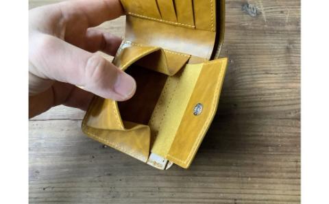 【9色から選べるカラー】レザー折り財布  小物 レザー 牛革 革  日本製 ハンドメイド 財布 本革 H179-008