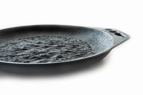 〈カンブリア宮殿で紹介されました！〉 おもいの鉄板28cm《頂－ITADAKI－》 ガス・IH対応　H051-187