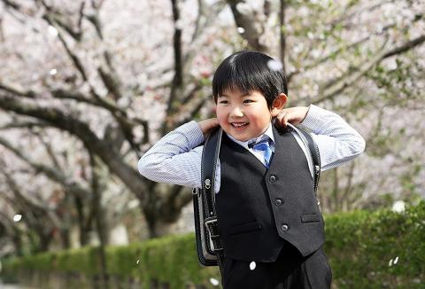 【お宮参り七五三などにも！】 二科展写真作家が撮影！碧南市内での記念撮影 額縁納品1枚＆データ納品　H159-004