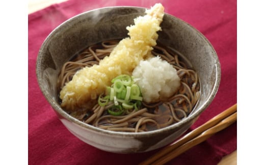 【12月24日受付分まで年内発送】おいしいそばつゆ大賞2023第1位 グランプリ獲得！七福醸造が本気で挑戦した辛口そばつゆ 日本のつゆ300ml 4本セット つゆ  そば 蕎麦 そうめん ざるそば かつお節 しょうゆ 出汁 だし 年越し たっぷり H001-084