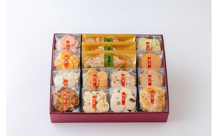 ワンランク上の海鮮煎餅詰合せ「潮の香15袋(13種)」 　海老 えびせん 海老姿焼き 贈り物 ギフト お歳暮 せんべい おつまみ 海鮮 乾物 和菓子 醤油味 お菓子 おやつ 煎餅 小分け 海鮮せんべい えびせん家族 人気 高リピート H011-139