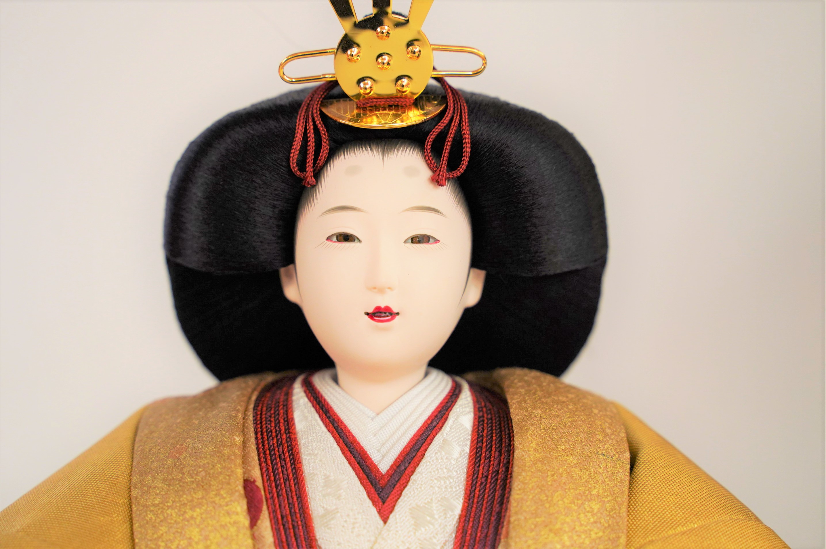 【雛人形の最高峰】瀞本金箔・金沢金箔を使用した最高級雛人形 人形作り40年 “平安天鳳”作 名入れ旗付き 皆紅 豪華 絢爛 黄金 純金 H067-068