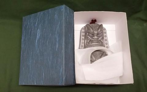 伝統工芸士の鬼師が作る守護鬼瓦シリーズ・開運守護　鬼面笑にらみ二体セットH064-026