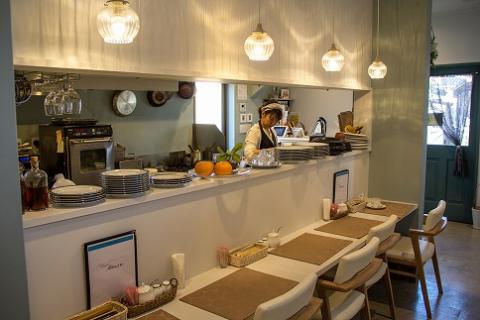 簡単調理！無添加 チキンライスの素 225g×4セット 洋食 無添加 惣菜 オムライス おかず ストック 奥三河どり 地鶏 チキン ケチャップ　H080-035