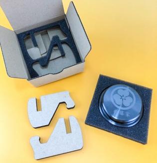 ＫＩＨＯの文鎮　紋【ＭＯＮ】　家紋レーザー加工　H084-036