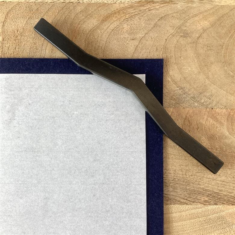 ＫＩＨＯの文鎮 学ブラック 【ＧＡＫＵ】 黒染め処理 習字道具 文鎮 学童用 ペーパーウェイト 黒 習字 シンプル 鉄 H084-034