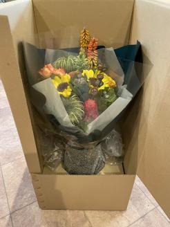 【3ヶ月定期便】生花の花束を毎月お届け H143-013