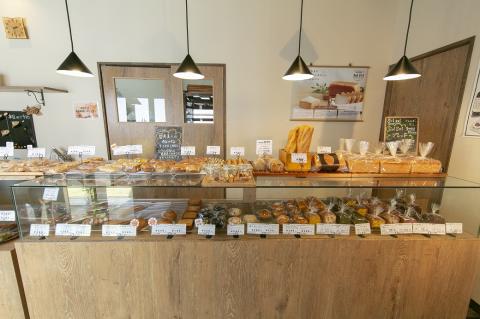 グルテンフリー 米粉クリームパン 6個　カスタード味　H083-020