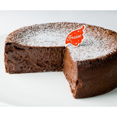 しっとりショコラ(15cm　6～8人用)【配送不可地域：離島】