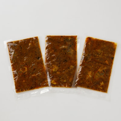 牛すじ煮込みスパイスカレーソース(3食セット)【配送不可地域：離島】