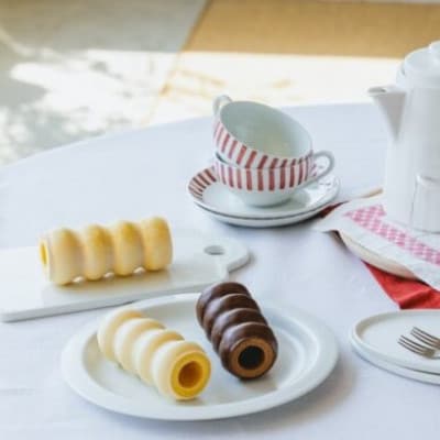 ユーハイム バウムクーヘンキュートジャパン2本セット(ホワイトチョコレート＆チョコレート)