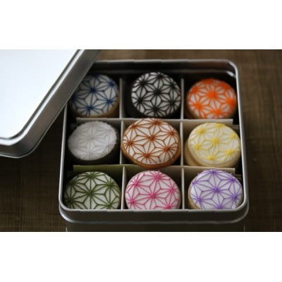 彩るアイシングクッキー缶