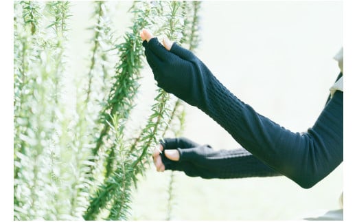 手のマスク　肌にやさしいUVカット手袋　ロング丈1双・I018-10