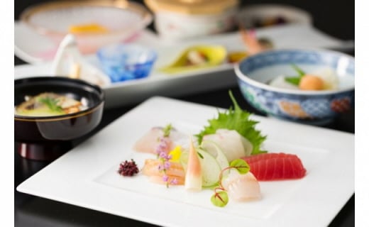 旬景の三河湾を楽しむ　リゾートホテル満喫！　平日ペア宿泊券（1泊2食付・税サ含む）・M013 三河湾リゾートリンクス 愛知県 西尾市 ホテル 三河 旅行 チケット 招待券 利用券 ペア券