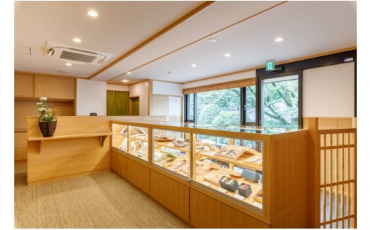 【三河一色産　鰻使用】料亭八勝館特製　鰻の白焼き　無頭　国産・H016-018