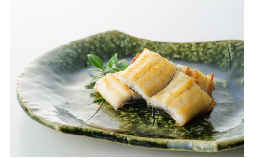 【三河一色産　鰻使用】料亭八勝館特製　鰻の白焼き　無頭　国産・H016-018