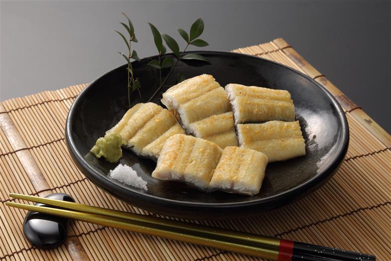 【訳アリ】三河一色産こだわりの手焼き白焼うなぎ（3～5尾冷凍）・H024-25