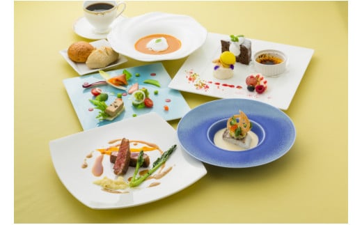 手軽に楽しむ　海辺のリゾート「ランチ」ペア券・M011-47