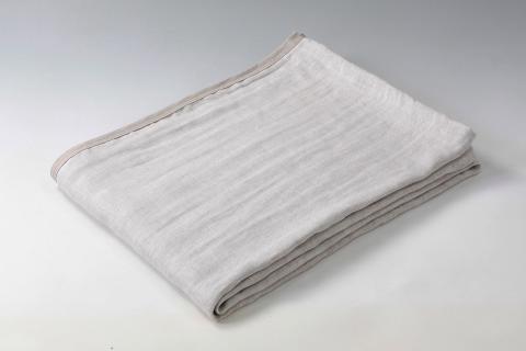 【ふわっと軽く上質リネンならではの滑らかな肌ざわり】リネンガーゼ３重ガーゼケット（亜麻色）_【G0447】