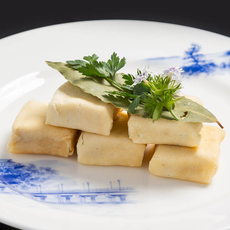 【期間限定】蒲郡クラシックホテル謹製 特選創作二段 おせち+スイーツ（一段）_【G0332】