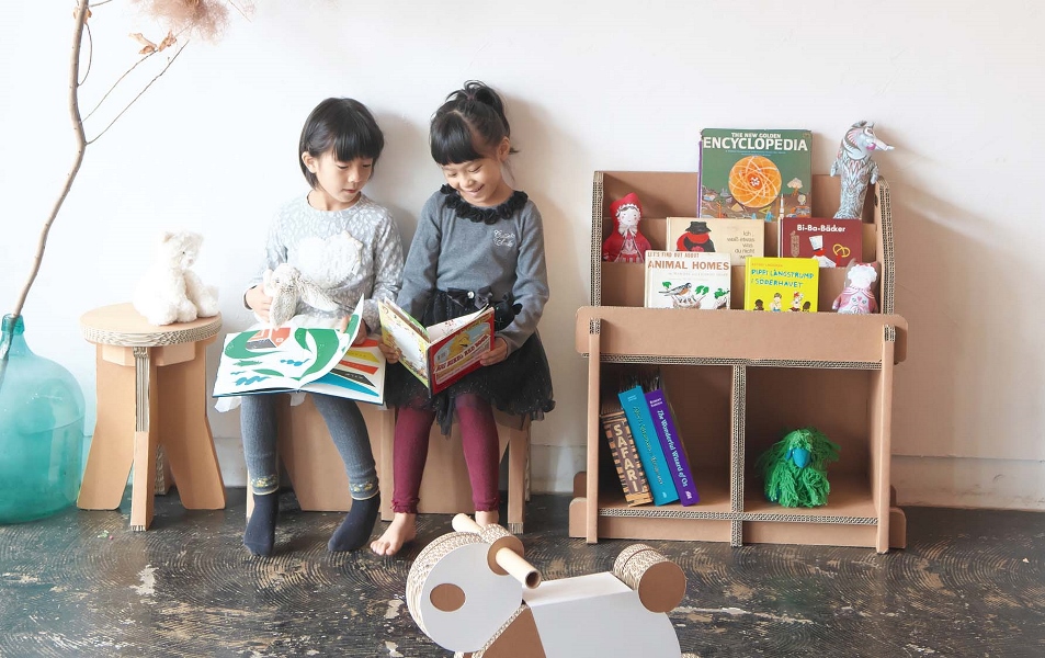 【ダンボール家具・トイ】ダンボールえほん棚｜絵本 おままごと おもちゃ 子ども 遊具 遊び 室内遊び かわいい