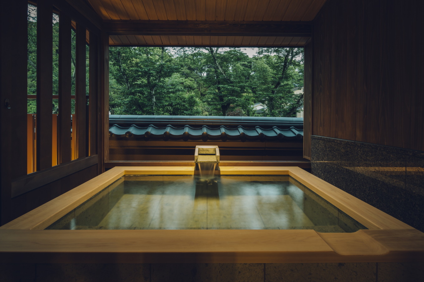 灯屋迎帆楼宿泊ペアチケット（平日利用限定）乾杯用ペアドリンク付 ｜ 2名分 和モダンデラックススイート 1泊2食 旅館 露天風呂 温泉 スイート 高級旅館 休暇 国宝 犬山城 愛知 岐阜 尾張 名古屋 温泉宿泊 旅行 宿泊 宿泊券 チケット ハイクラス