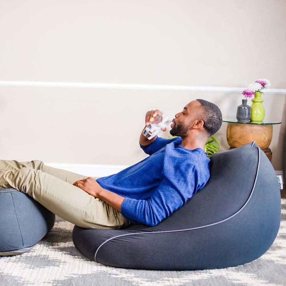 Yogibo Lounger（クリームホワイト）｜ ヨギボー ラウンジャー ビーズクッション クッション ソファ チェア リラックス 1人用 ビーズソファ Lounger カラフル かわいい おしゃれ 愛知県 岐阜県 名古屋 Yogiboア ベッド リクライナー 1人用 2人用 クッション Lite Luxe シック おしゃれ 愛知県 岐阜県 名古屋 Yogibo