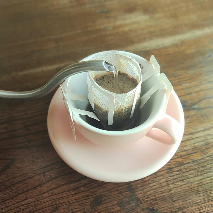 スペシャルティコーヒーのドリップバッグ　10袋セット｜コーヒー 珈琲 スペシャルティコーヒー おすすめ 焙煎 ドリップバッグ 10個 白くま 茶くま セット 簡易包装 手作り 手づくり 飲料 くま くまと珈琲 おうち用 自宅用 自分用 犬山市 城下町 愛知県