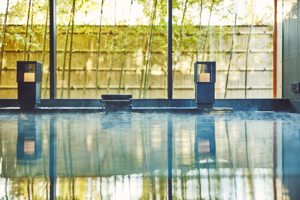 【ホテルインディゴ 犬山有楽苑】スタンダードルームご宿泊ペア招待券（朝食・夕食付き） | ペア宿泊券 2名分 1泊2食 ホテル 高級 露天風呂 宿泊 休暇 国宝 犬山城 如庵 有楽苑 愛知 岐阜 尾張 名古屋 温泉宿泊 旅行 観光 宿泊 宿泊券 チケット 愛知県