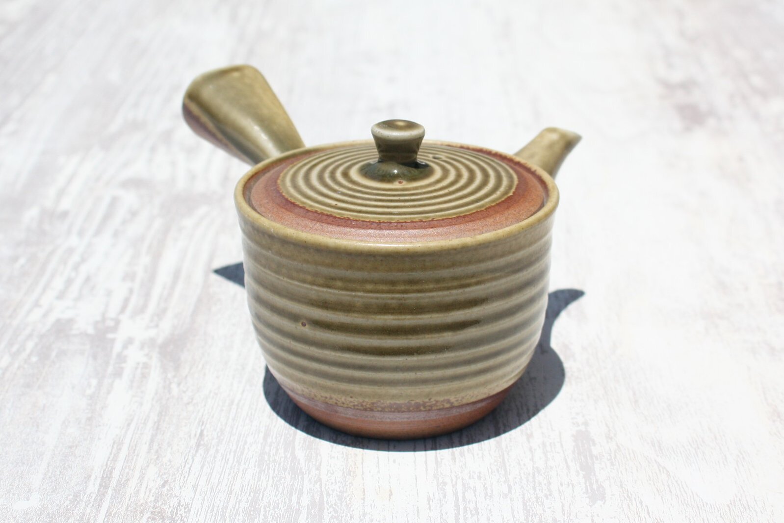 常滑焼　盛正窯　伊羅保急須　セラメッシュ（陶製茶こし）| 常滑焼 急須 シンプルデザイン おしゃれ 焼き物 特産品 贈り物 プレゼント とこ販 茶器 和食器 陶器 陶磁器 ティーポット キッチン用品 キッチン雑貨 日本製 食器 紅茶 日本茶 愛知県 常滑市