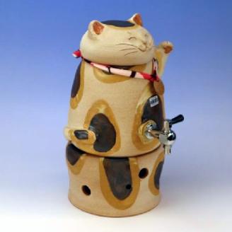 焜清窯　常滑焼焼酎サーバー 招き猫　三毛猫