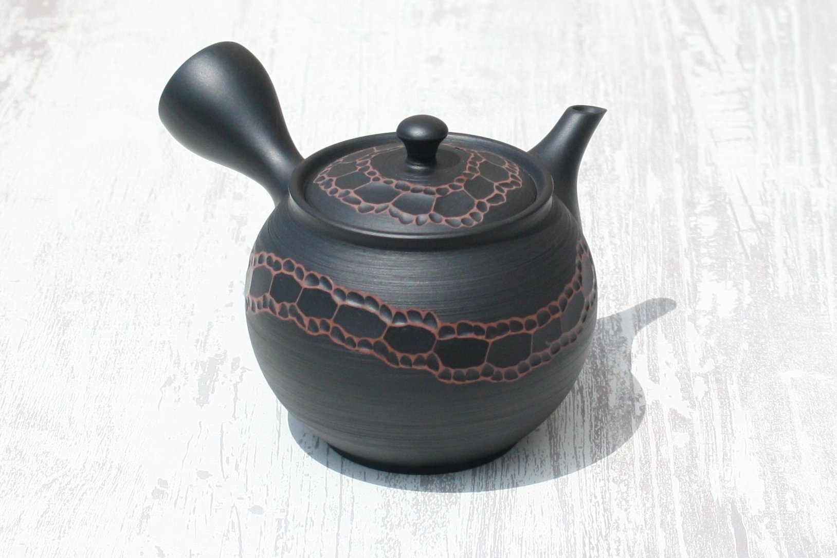 常滑焼　宝龍窯　黒窯変リングカット急須　セラメッシュ（陶製茶こし）| 常滑焼 急須 シンプルデザイン おしゃれ 焼き物 特産品 贈り物 プレゼント とこ販 茶器 和食器 陶器 陶磁器 ティーポット キッチン用品 キッチン雑貨 日本製 食器 紅茶 日本茶 愛知県 常滑市