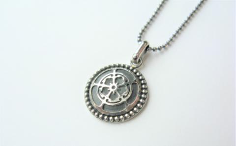 織田木瓜ペンダントネックレス大