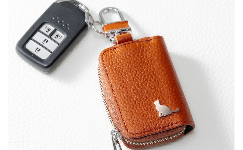 【本革スマートキーケース】＜ブラウン＞ ねこ おしゃれ 可愛い コンパクト スリム 猫 レザー 窓つき 収納