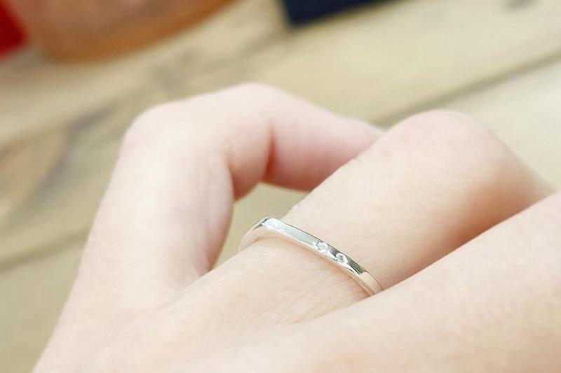 シルバー しずく型リング ＊ダイヤ入り＊