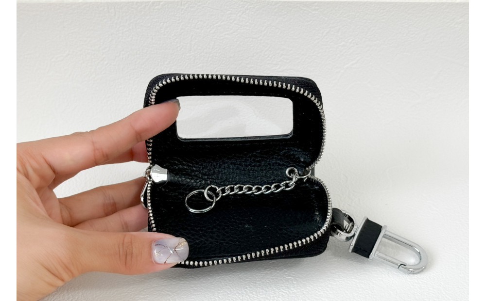 【本革スマートキーケース】＜ブラック＞ ねこ おしゃれ 可愛い コンパクト スリム 猫 レザー 窓つき 収納