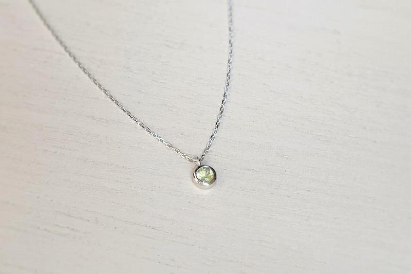 【プレゼント包装付き】誕生石ペンダント（シルバー）チェーン45cm