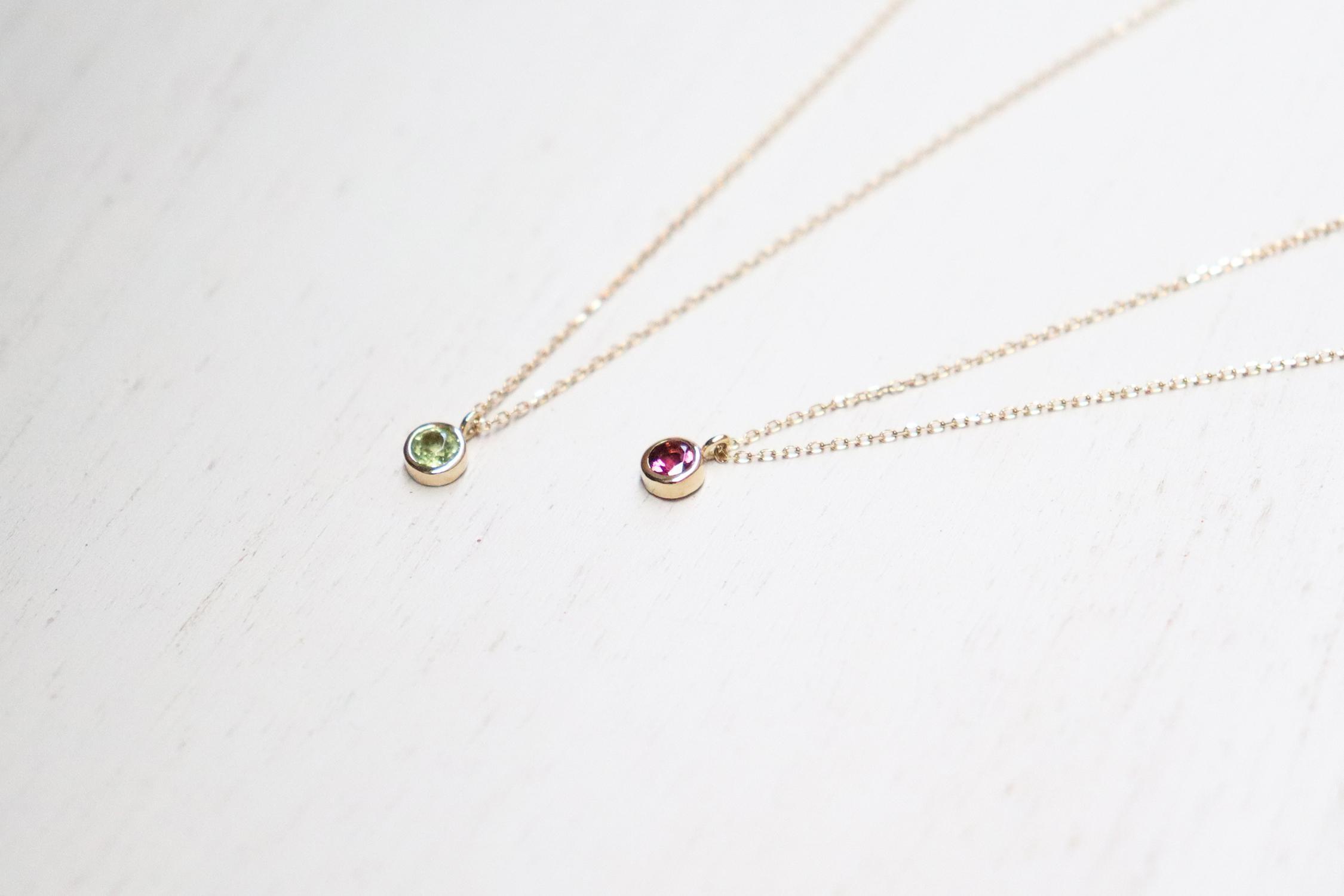 【プレゼント包装付き】誕生石ペンダント（K18 /ハンドメイド）チェーン45cm